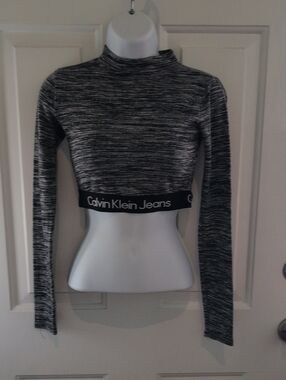 Calvin Klein Jeans Black Heathered Crop Long Sleeve Top